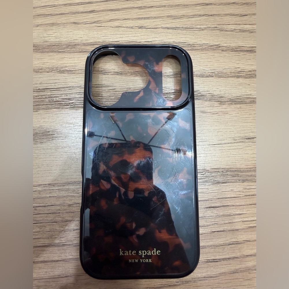 Kate Spade ♠️🎉 Tortoise Shell iPhone 17 pro Case